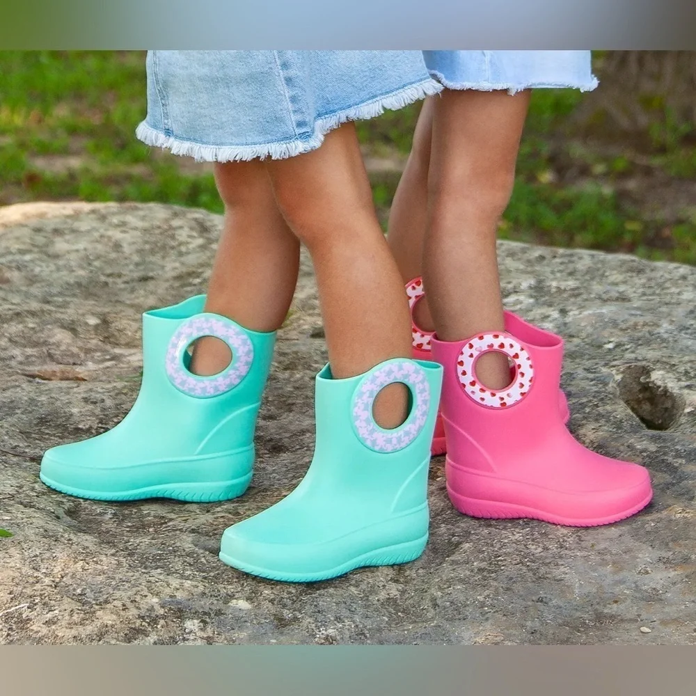 Okabashi Kendall Rain Boots, Pink Hearts size 7 toodler boots